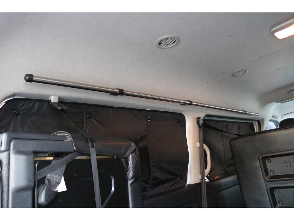 左右サイドバー付き！