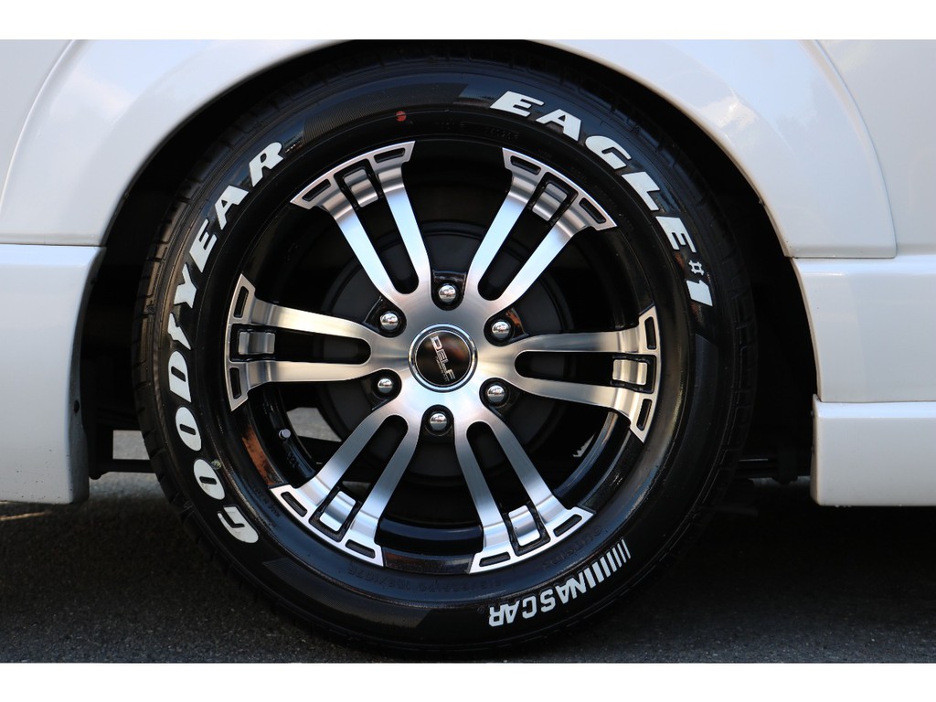 新品ＦＬＥＸ　Ｄｅｌｆ０２１７インチアルミ！ＧＯＯＤＹＥＡＲタイヤ