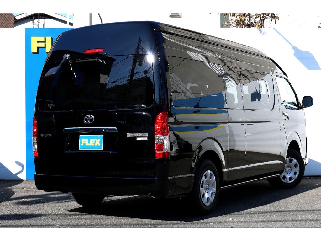 特設カラー２０２ブラック！