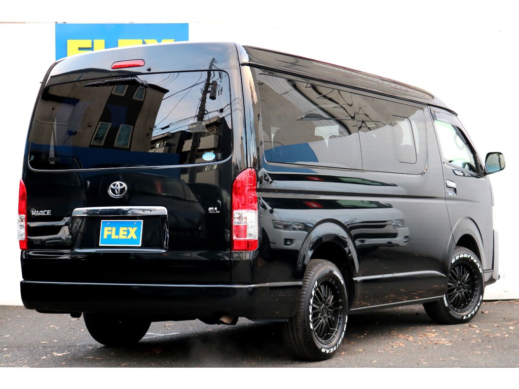 ブラックボディーのカスタム車！