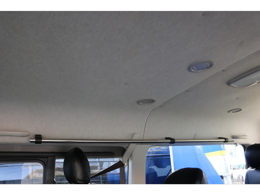 ルーフサイドバー付き！