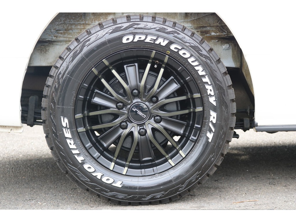 新品ＦＬＥＸ　ＭＦ０１　１６インチアルミ！ＴＯＹＯオープンカントリータイヤ！
