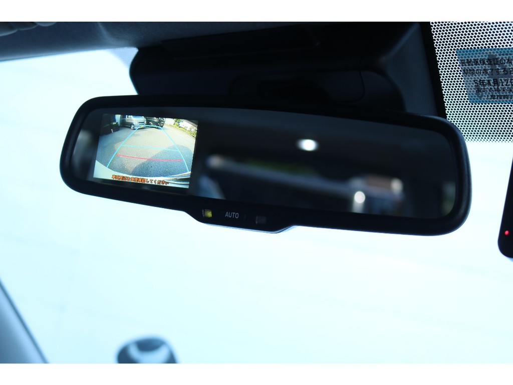 ルームミラー内臓バックカメラ！
