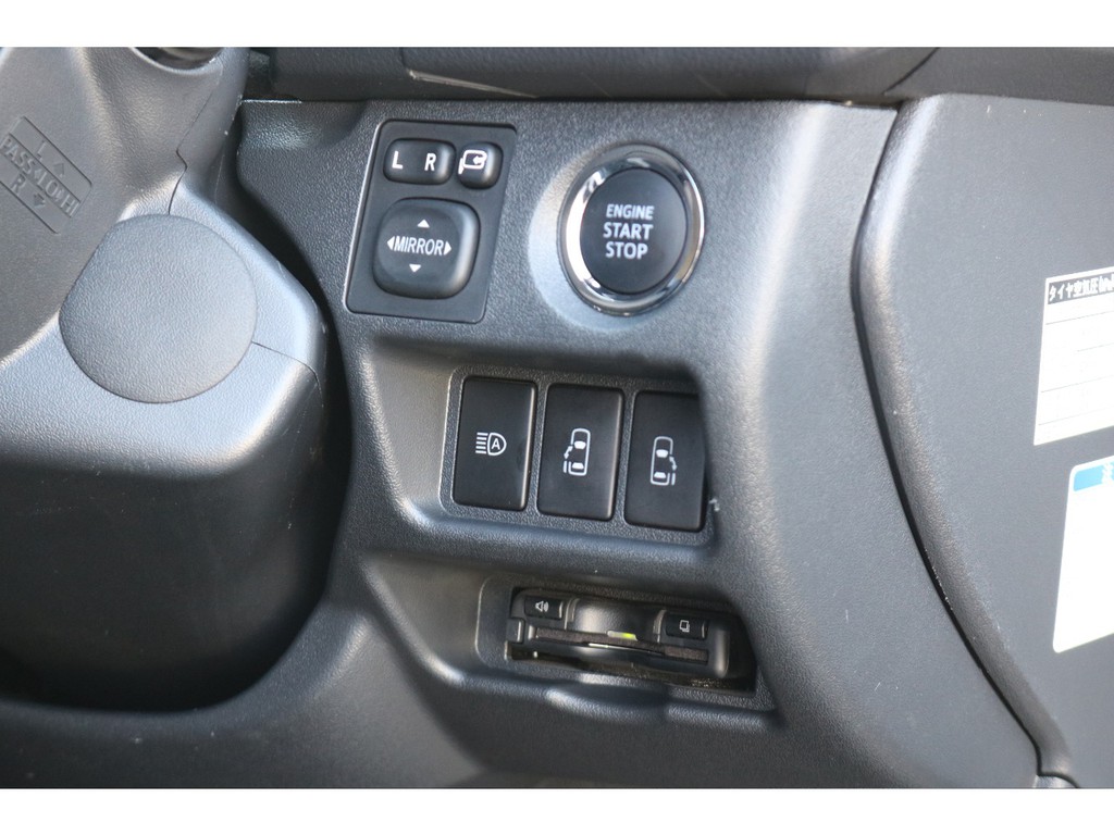 両側パワースライドドア！プッシュスタート＆スマートキー