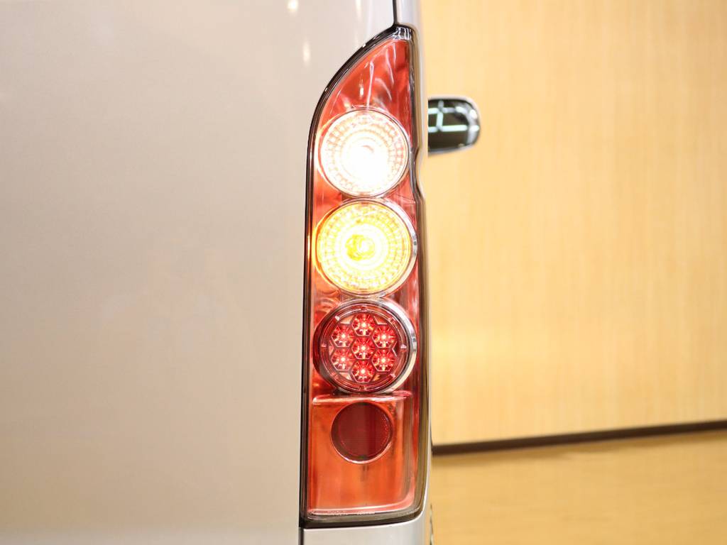 テールランプも変更しています！