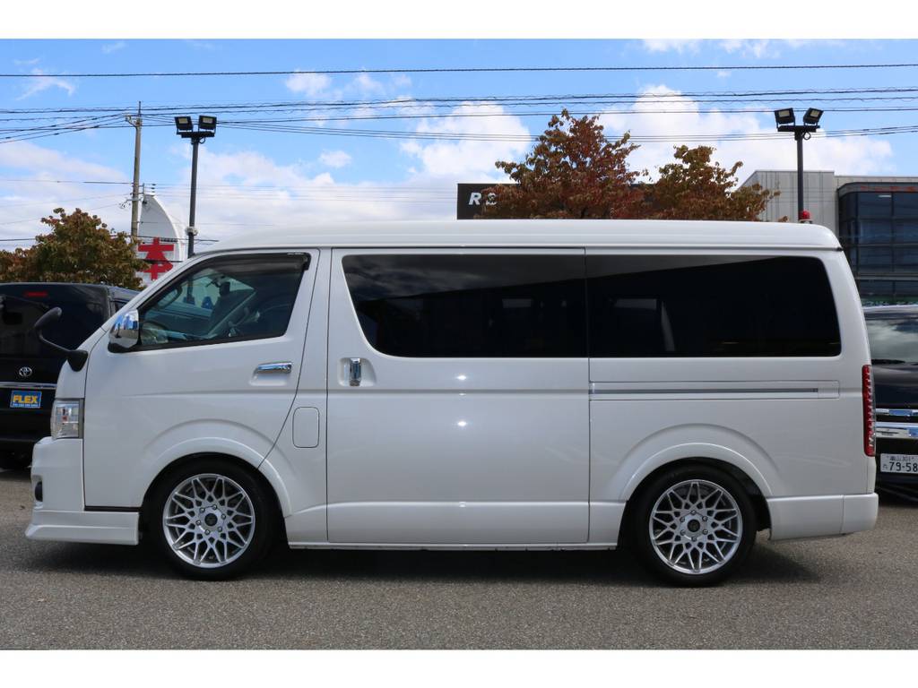 大変お得なカスタム済み車両が入庫しました♪