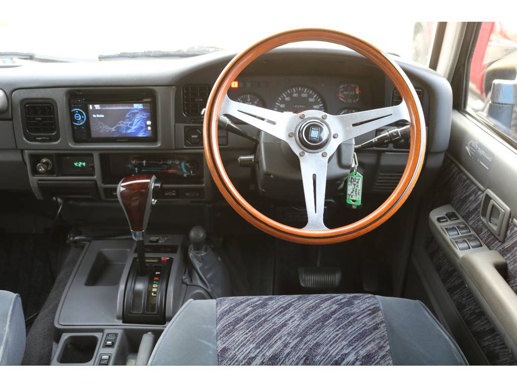 恐らくオーナーさんが１番長く滞在する場所はココ運転席でしょう！この車を運転してどこへ行こう？何をしよう？とイメージしてみてください★きっと充実した時間になる事でしょう♪