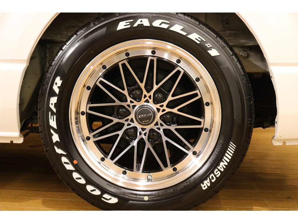 【タイヤ＆ホイール】新品ＷＯＲＫ製１７インチアルミホイール（Ｘ－ＴＲＡＰ）インストール済☆タイヤにはナスカータイヤを使用☆当社オリジナルタイヤ保証付き♪