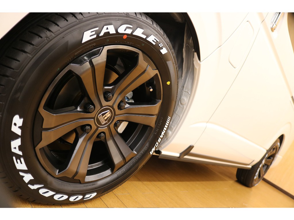 【タイヤ】人気のGOODYEAR　ナスカータイヤ☆ホワイトレターがボディカラーとマッチしています♪