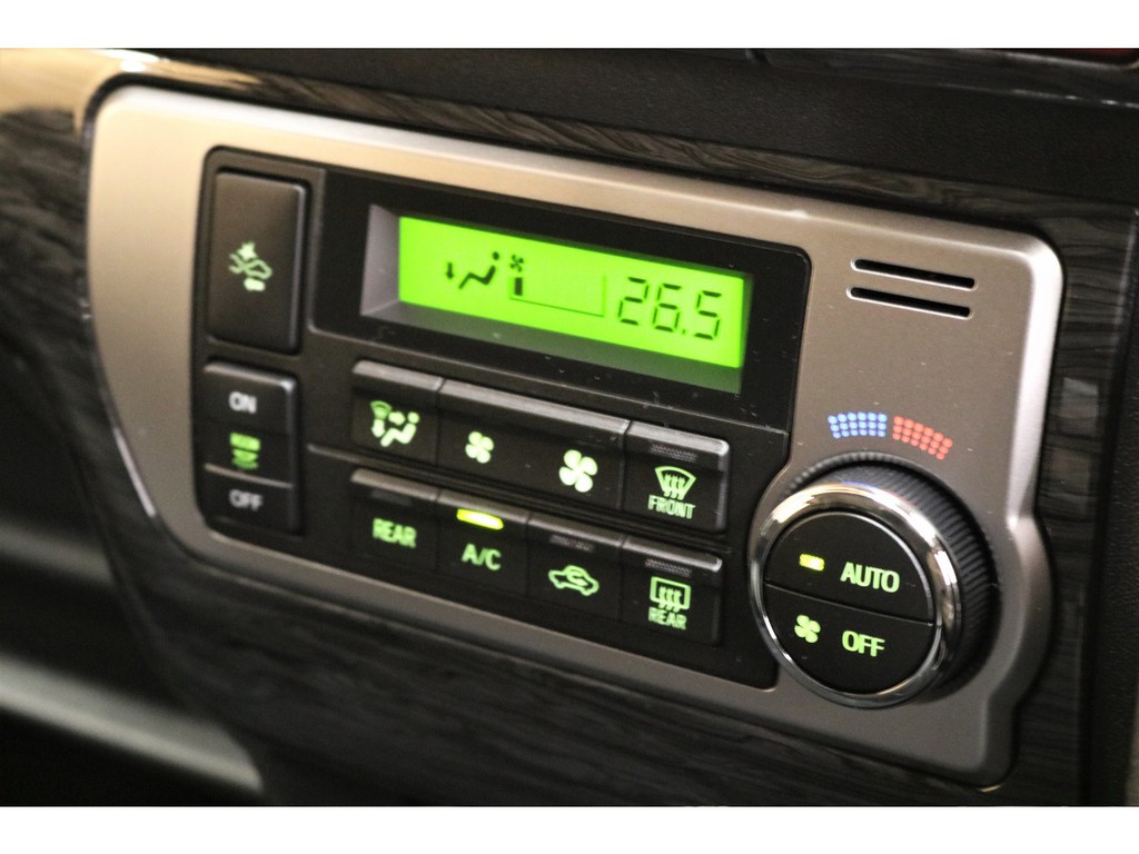 【その他オプション】オートエアコンで車内環境も快適に☆