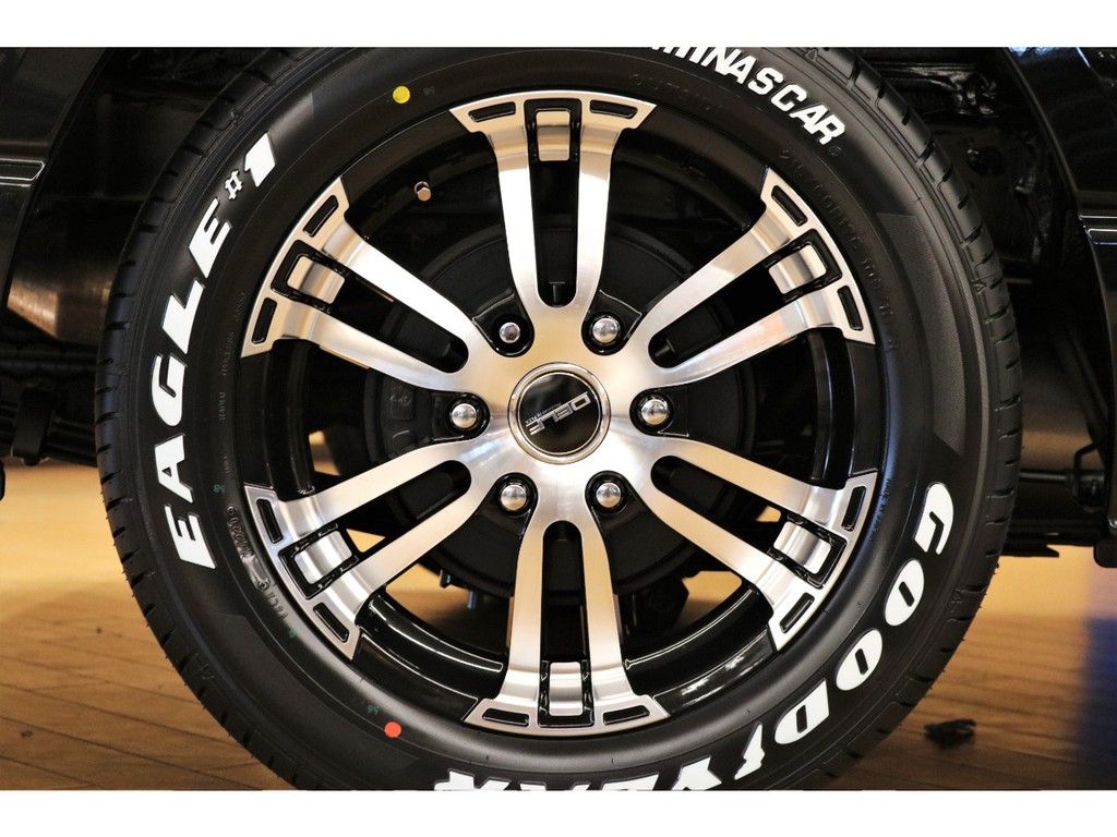 【タイヤ・ホイール】Delf0217インチホイール×GOODYEARナスカータイヤを装着！