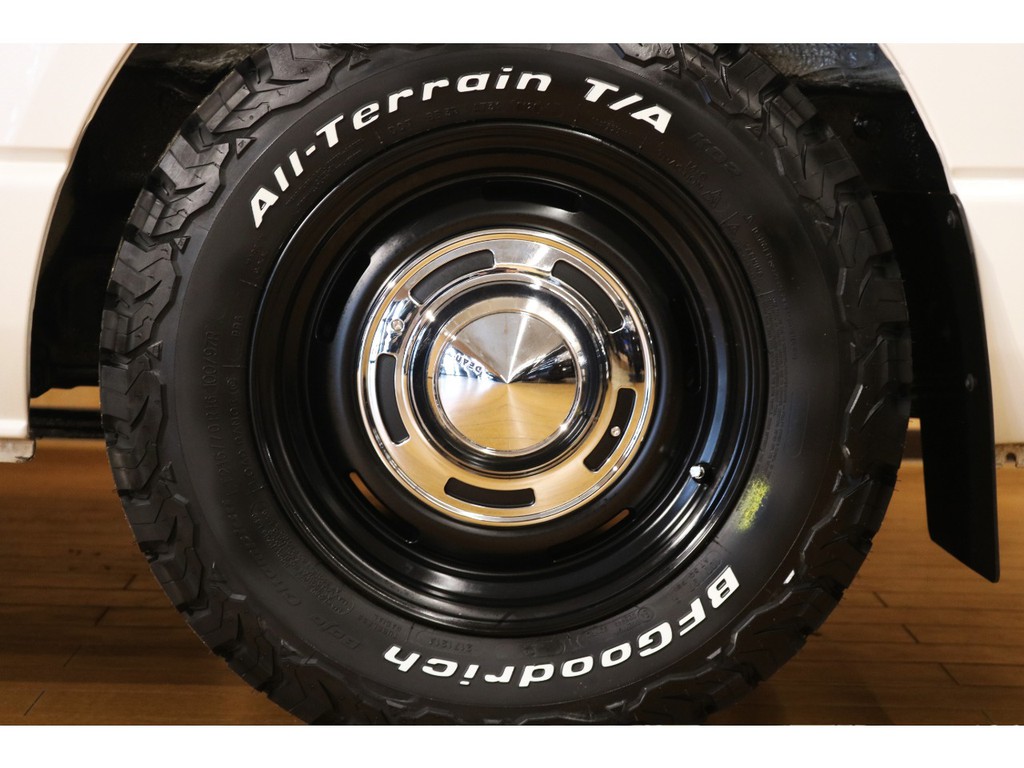【タイヤ・ホイール】DEANクロスカントリー　16インチアルミホイールを装着！BFGoodrich　オールテレンタイヤと組み合わせております！