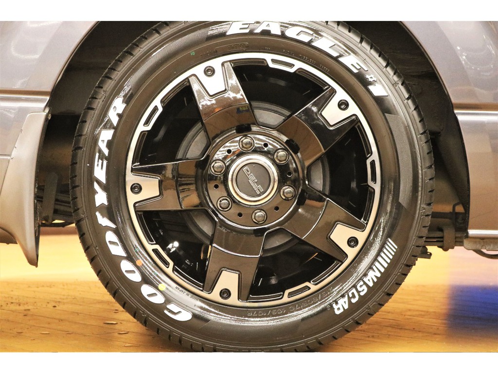 FLEXオリジナル17インチアルミホイール×GOODYEARナスカータイヤ装着！新品でございます★