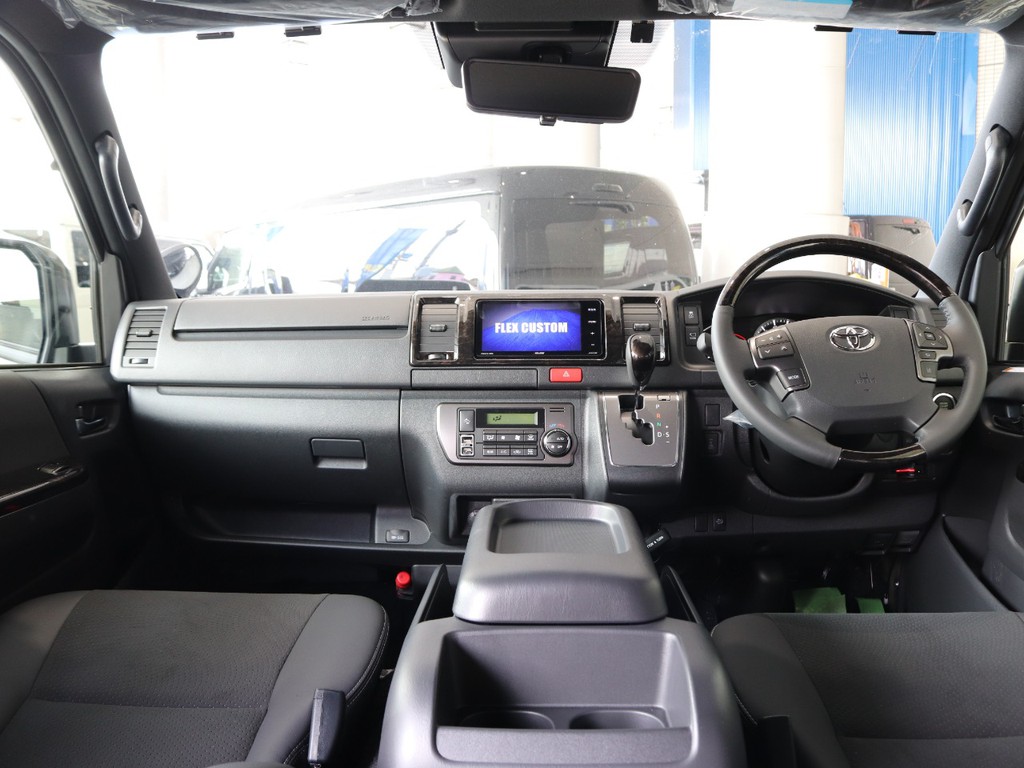 トヨタ ハイエースバン 2 8 スーパーgl ダークプライム ロングボディ ディーゼルターボ 4wd 車探しなら中古車 新車の専門店flex フレックス へ