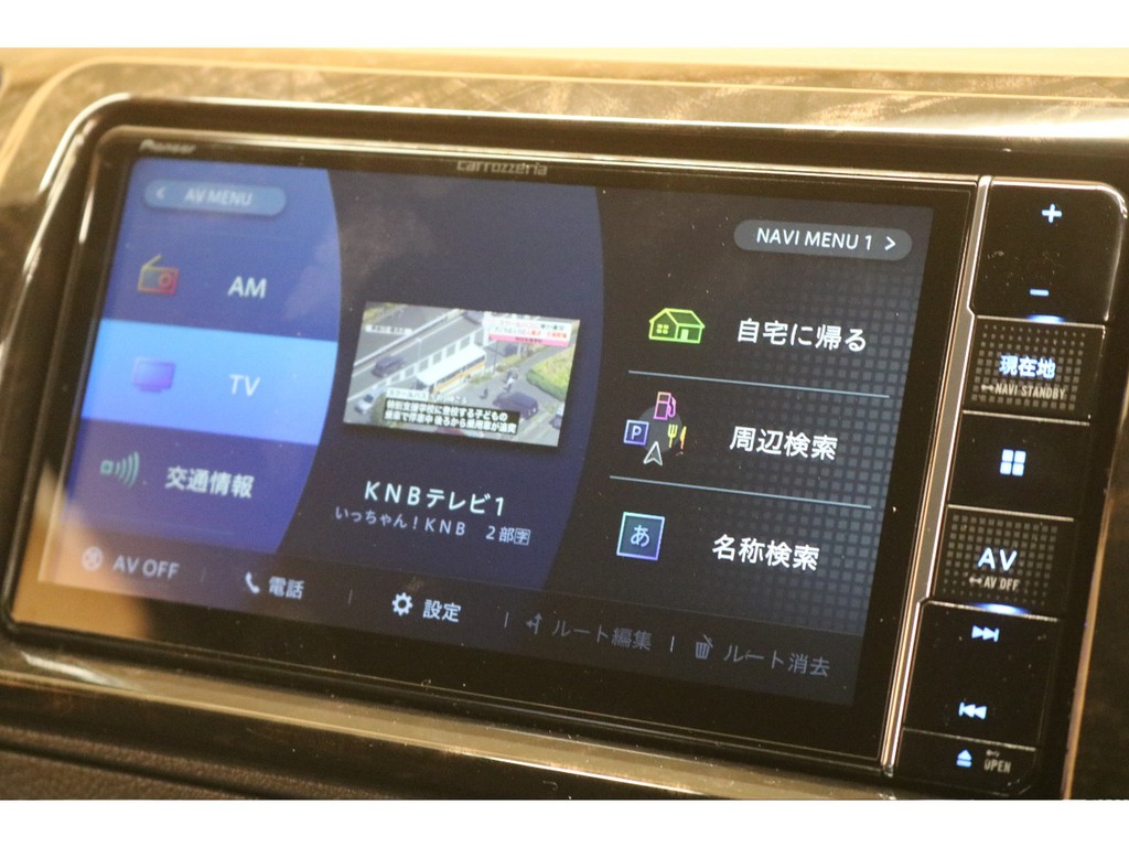 カロッツェリア製フルセグナビゲーション完備♪ＨＤＭＩ入出力搭載ですので、ミラーリングもお任せ下さい☆