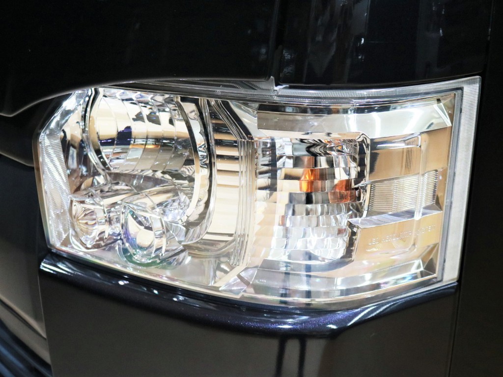 LEDヘッドライト搭載で夜の運転も安心です★