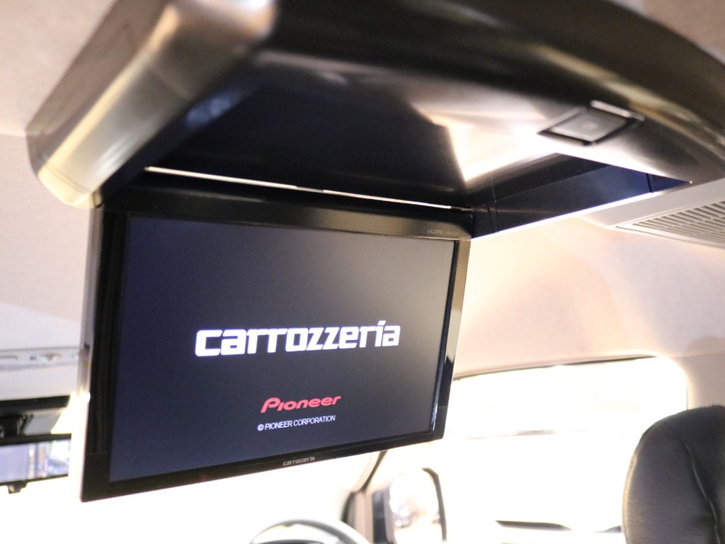 カロッツェリア　フリップダウンモニター採用★旅行の楽しみが倍増します♪