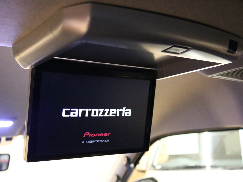 カロッツェリア　フリップダウンモニター搭載★