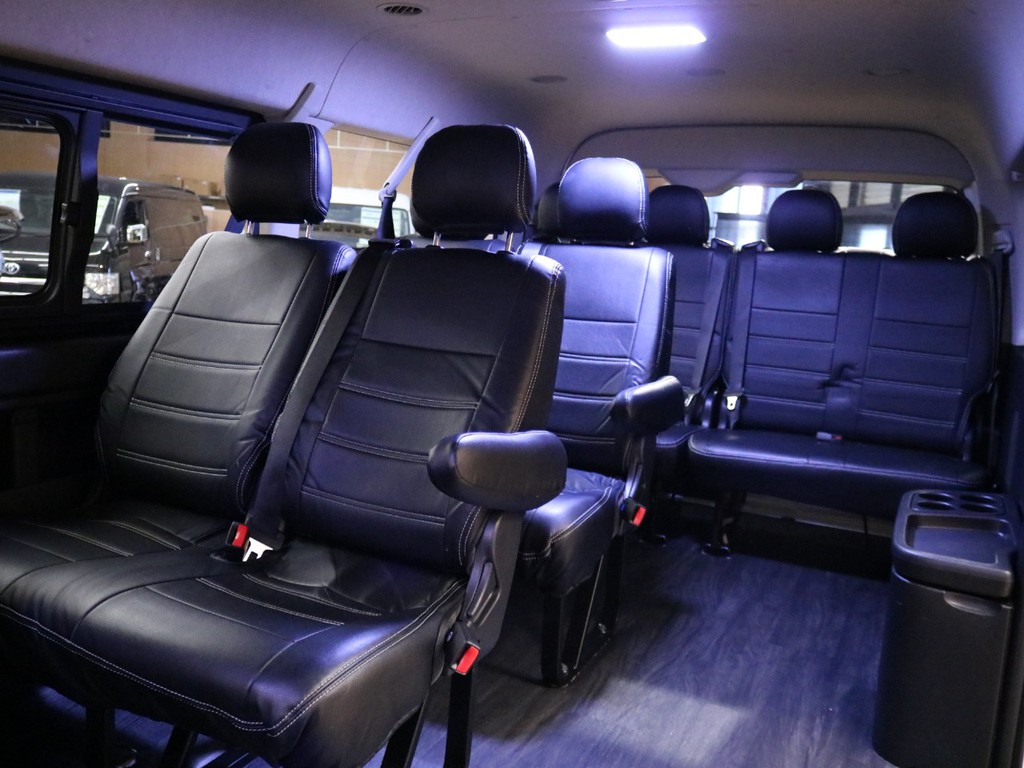 ノーマルレイアウトに床張り施工済★濡れたものや汚れたものも置けます♪