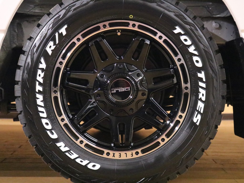 TOYO　TIRES　オープンカントリー採用★ゴツゴツしたブロックタイヤです♪