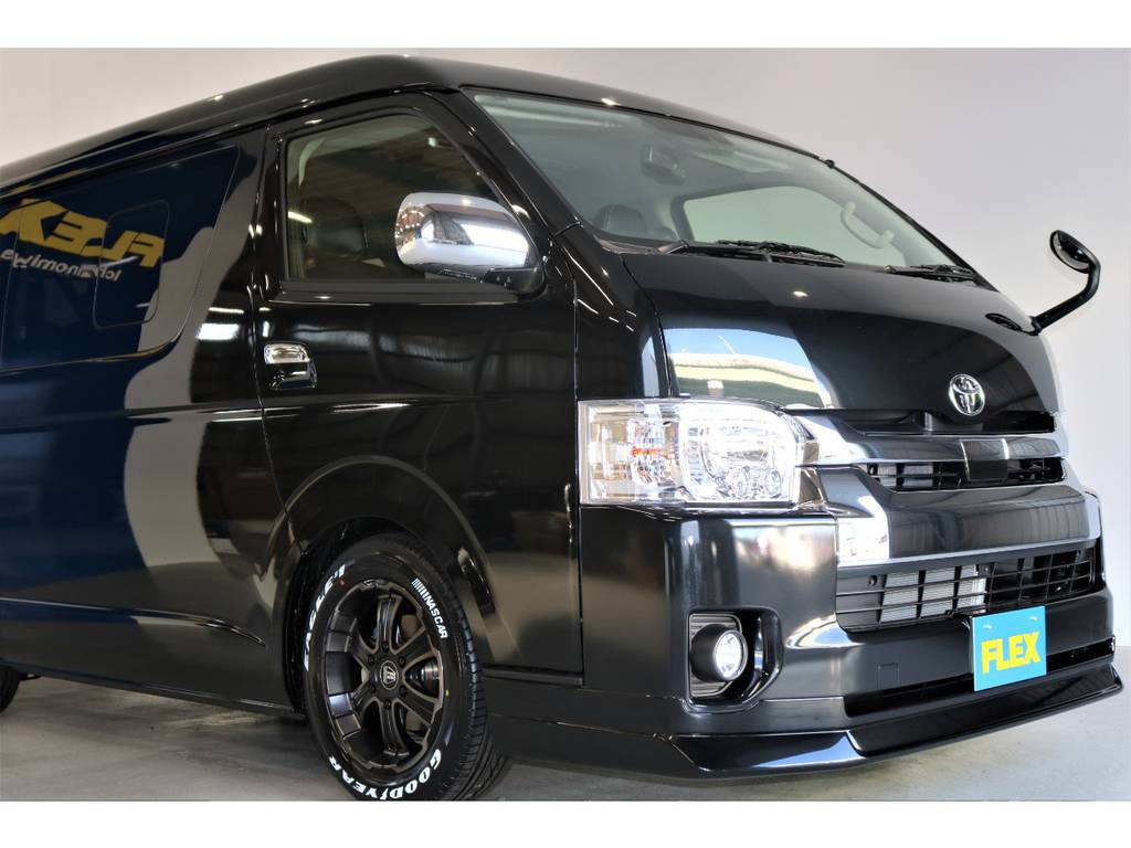 新車から中古車まで幅広く展示！！常時３０台以上の豊富な品揃え！！