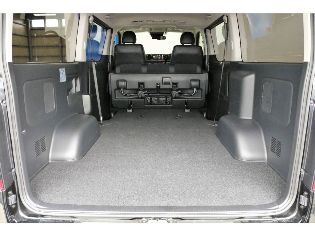 2列目をたたむとさらに大きく荷室を使えます?