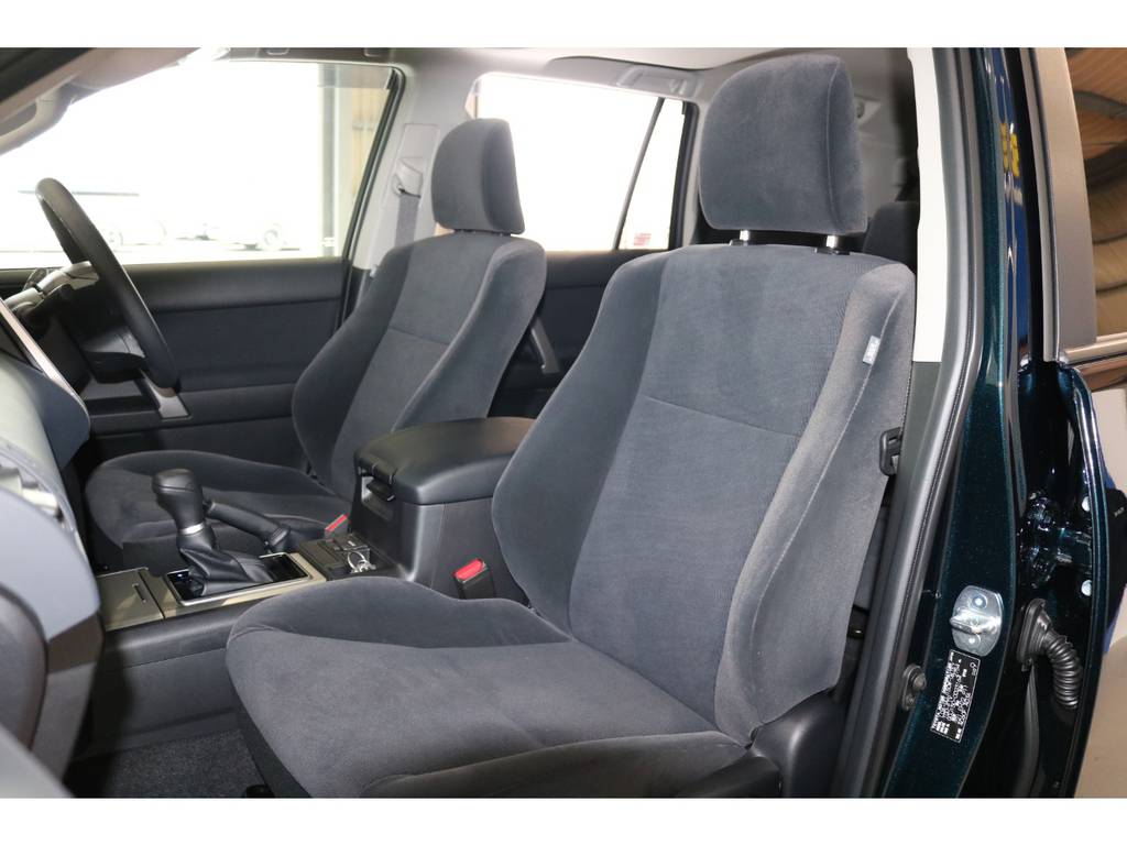 中古車は全車徹底的にルームクリーニング！！綺麗な状態で納車させて頂きます。