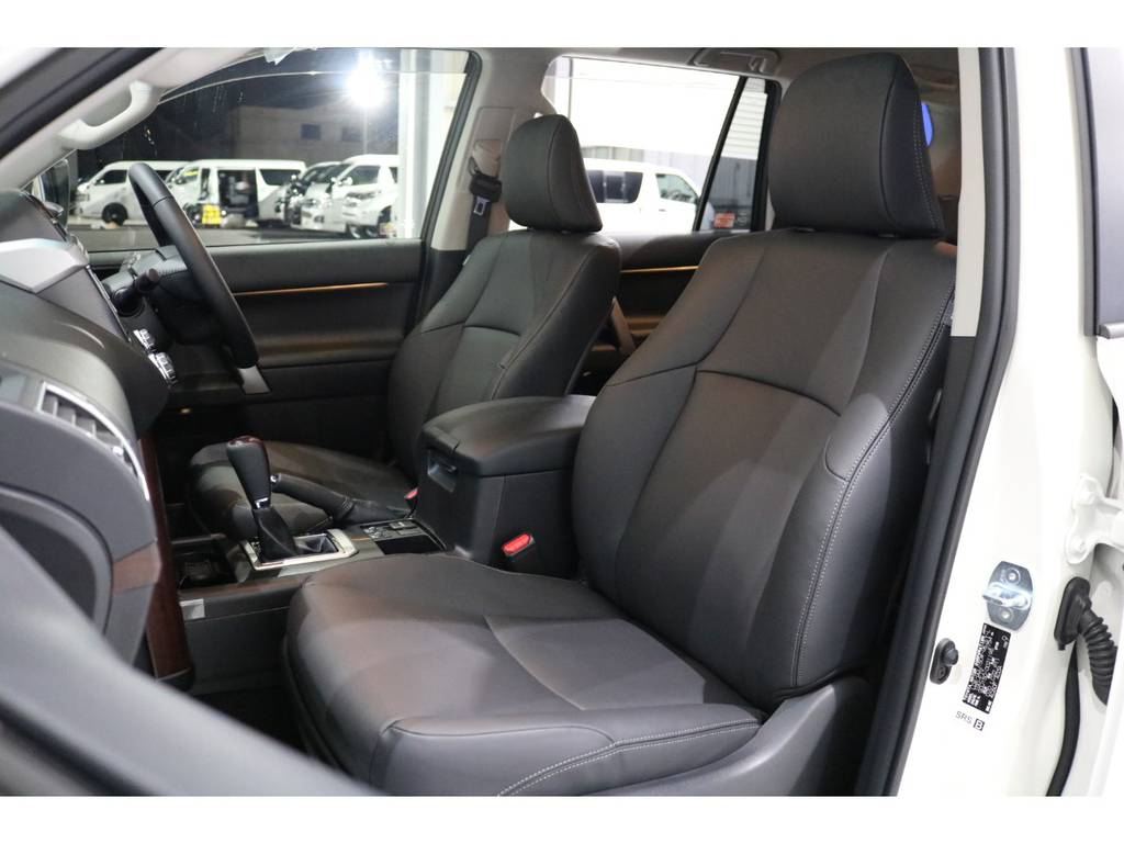 中古車は全車徹底的にルームクリーニング！！綺麗な状態で納車させて頂きます。