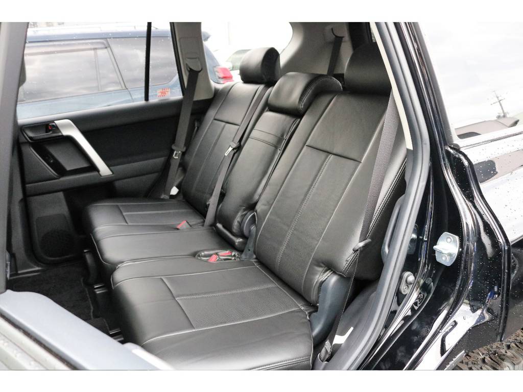 中古車は全車徹底的にルームクリーニング！！綺麗な状態で納車させて頂きます。
