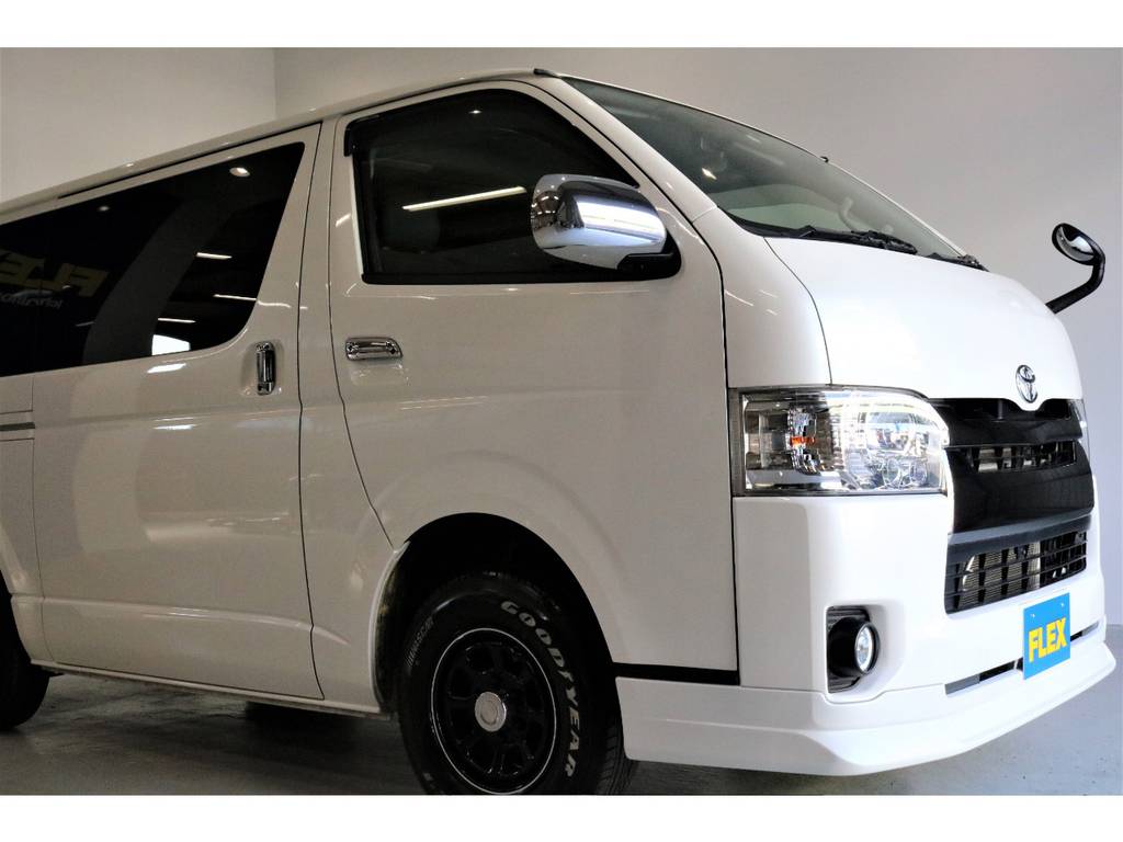 新車から中古車まで幅広く展示！！常時３０台以上の豊富な品揃え！！