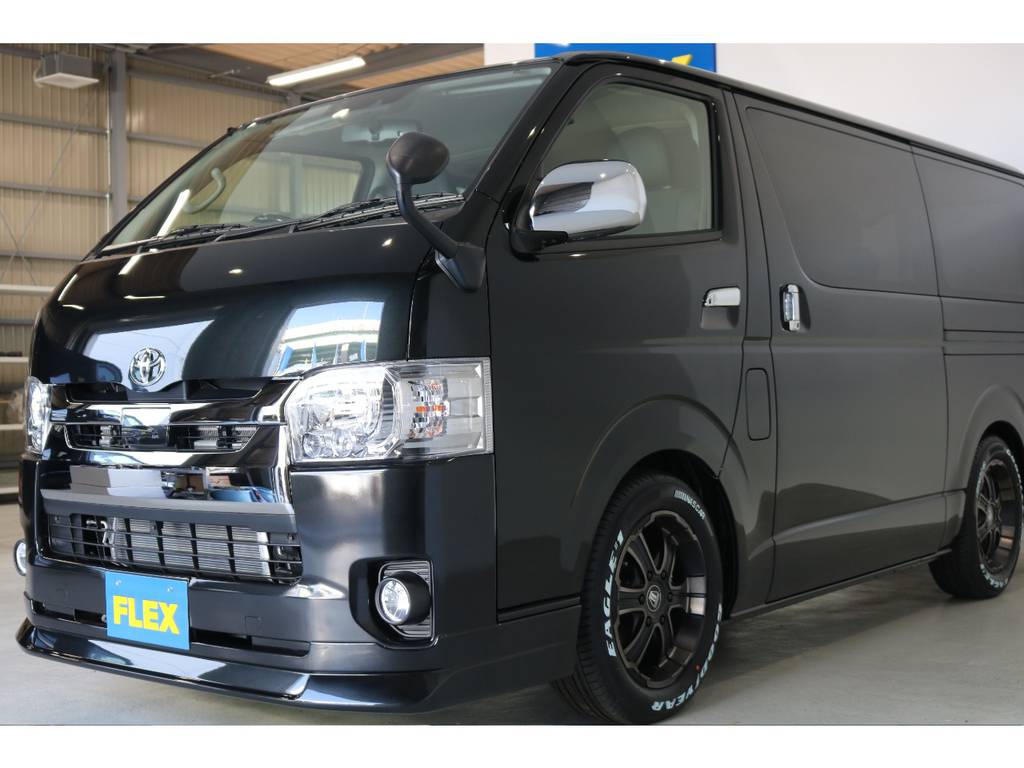 新車から中古車まで幅広く展示！！常時３０台以上の豊富な品揃え！！