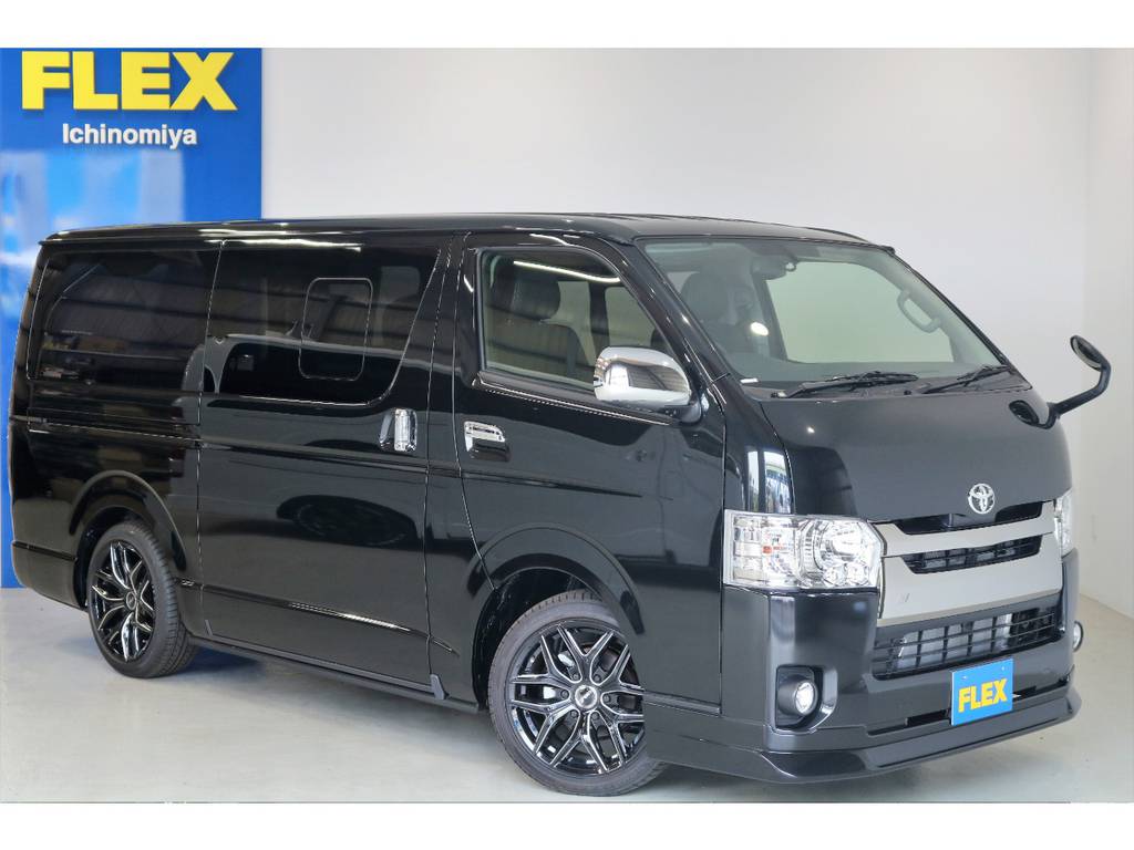 新車から中古車まで幅広く展示！！常時３０台以上の豊富な品揃え！！