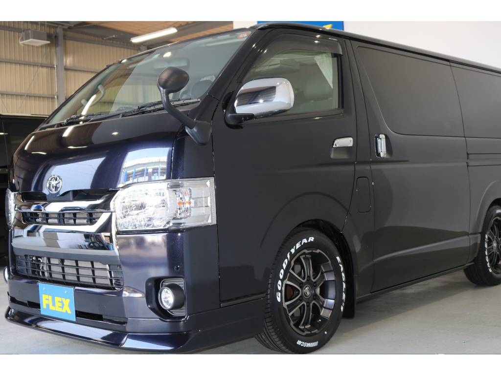 新車から中古車まで幅広く展示！！常時３０台以上の豊富な品揃え！！