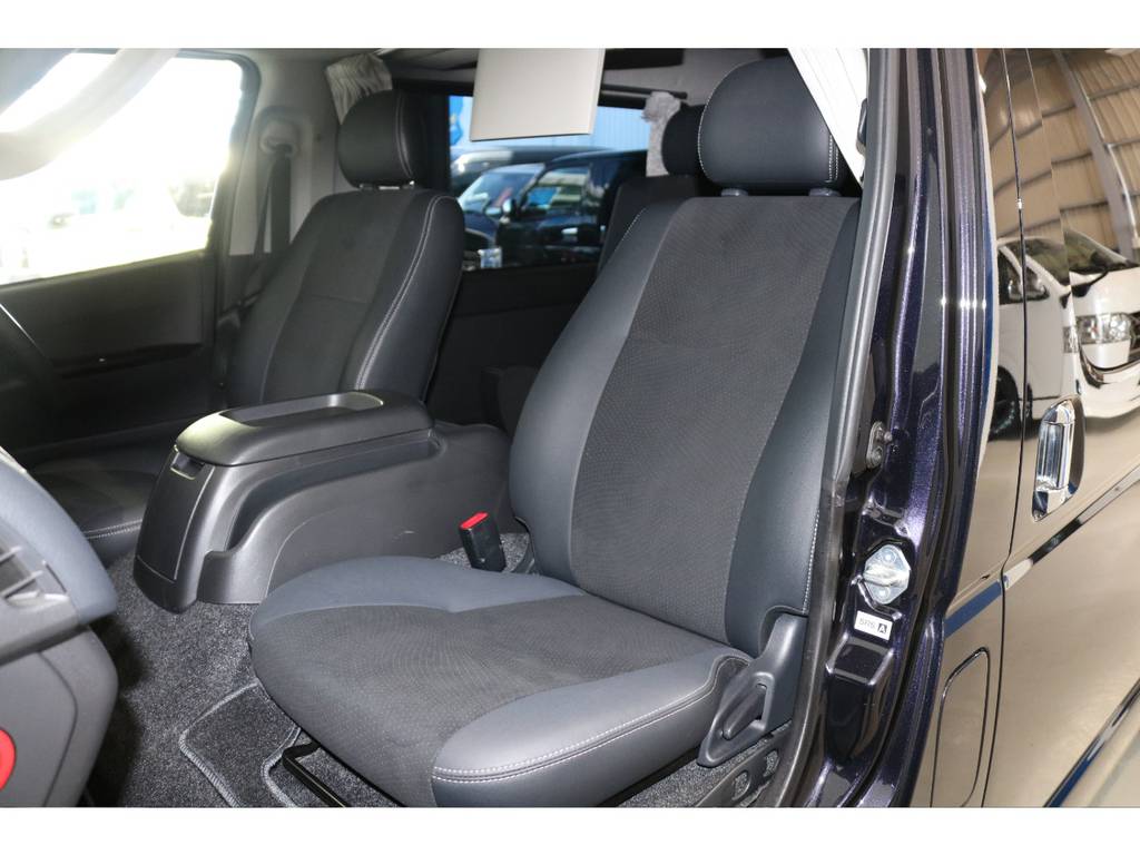 中古車は全車徹底的にルームクリーニング！！綺麗な状態で納車させて頂きます。