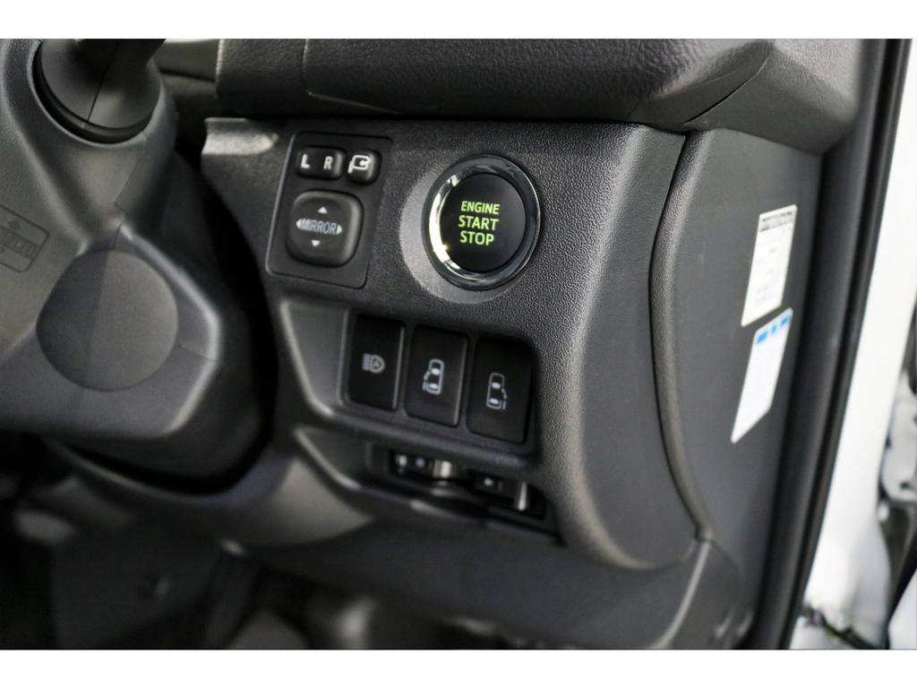 メーカーオプション：スマートキー＆プッシュスタート・両側電動パワースライドドア
