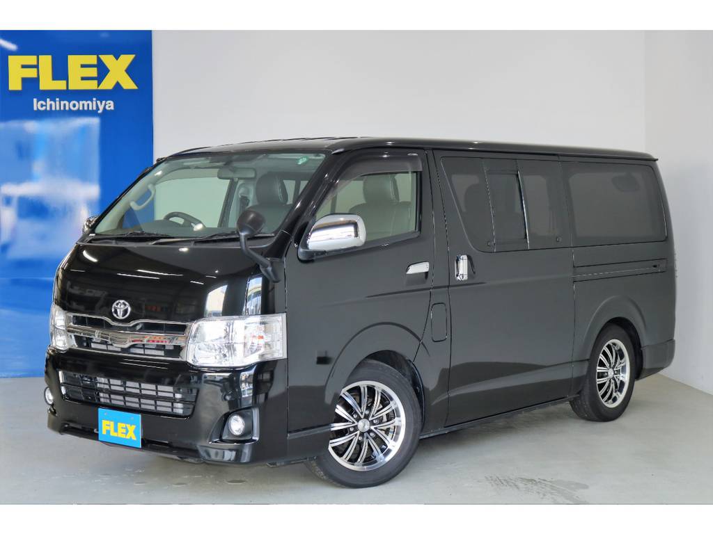 Ｈ２４年ハイエースバン・スーパーＧＬ・低走行車を新品パーツを多数取り付けたライトカスタムパッケージが入庫しました！
