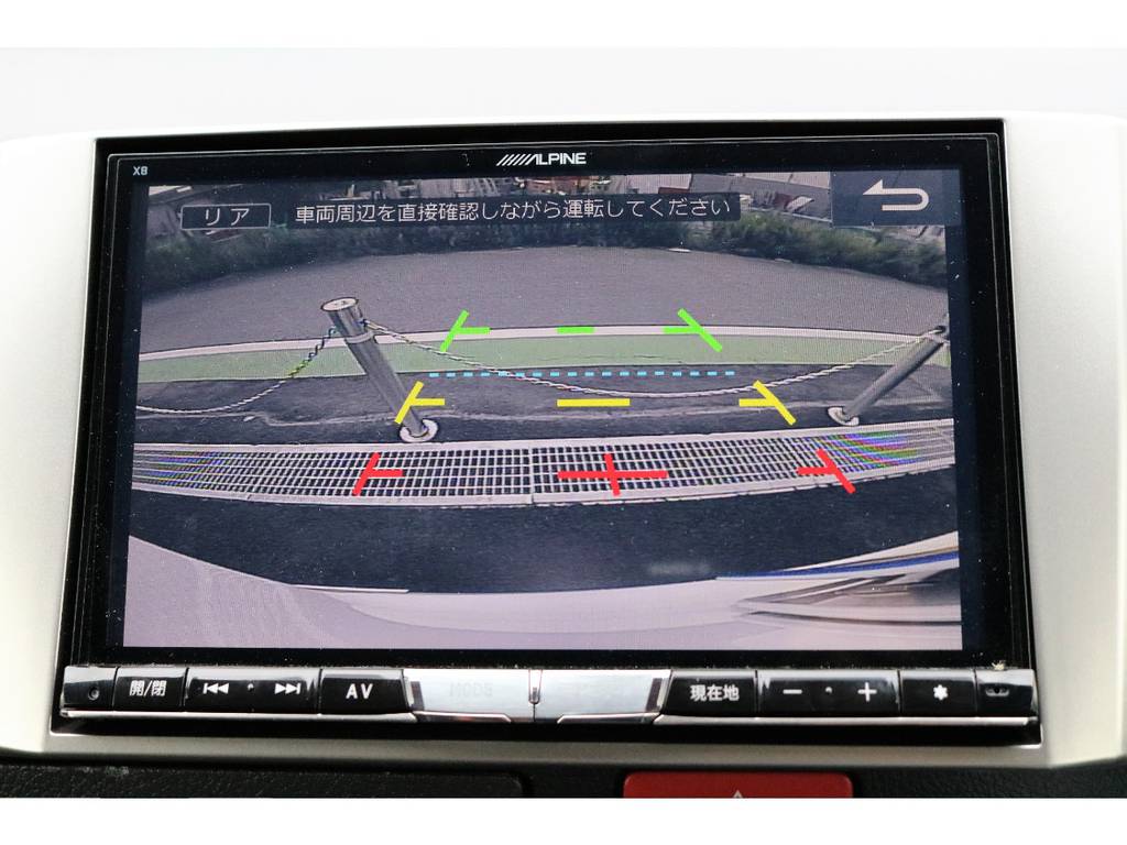 バックカメラも付いておりますので駐車時も安心ですね♪