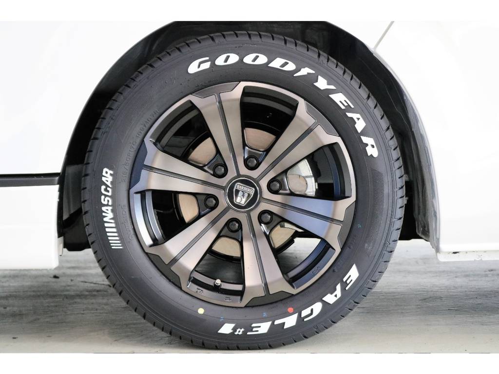 クリムソン　バルベロ　グランデ17インチアルミホイール＆Goodyear　NASCARタイヤ?