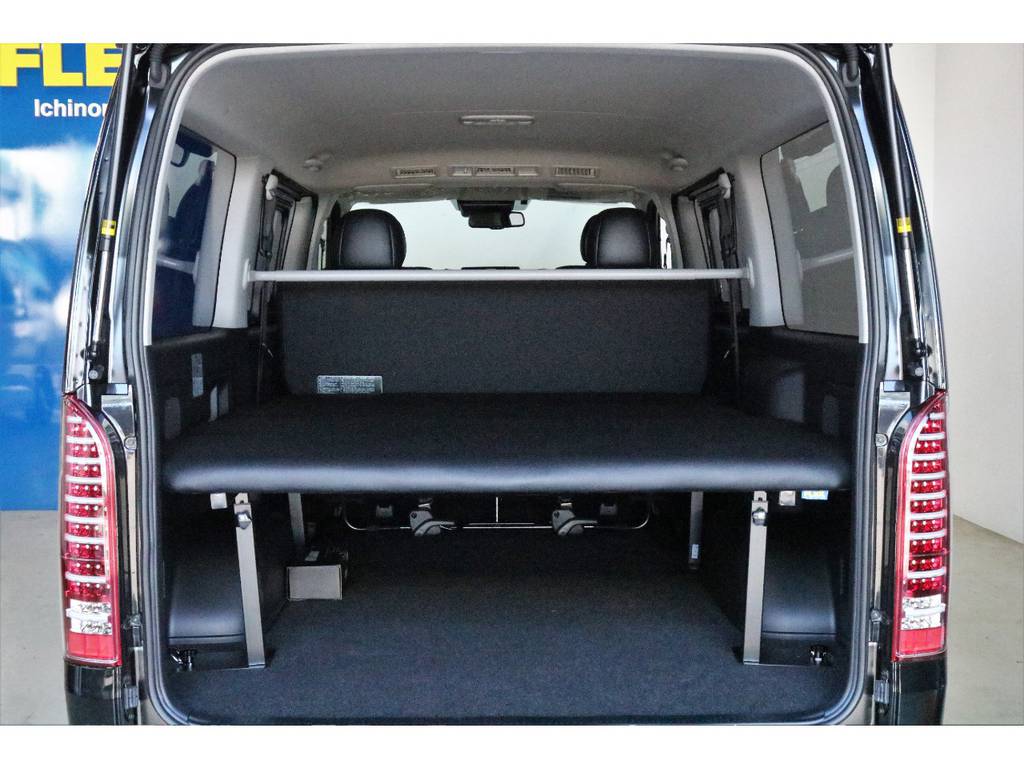 FLEXオリジナルベットキット装着済みなので、車中泊にもってこいです!!!!