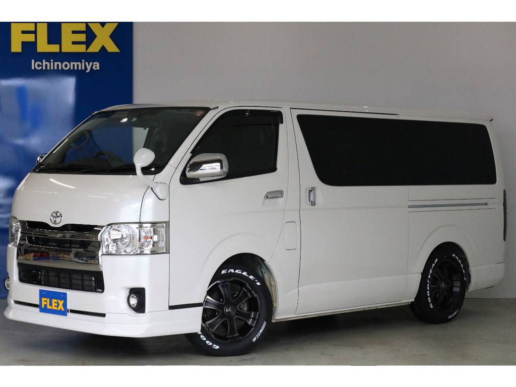 中古ディーゼル４ＷＤベース小窓付きのお買い得カスタム車！