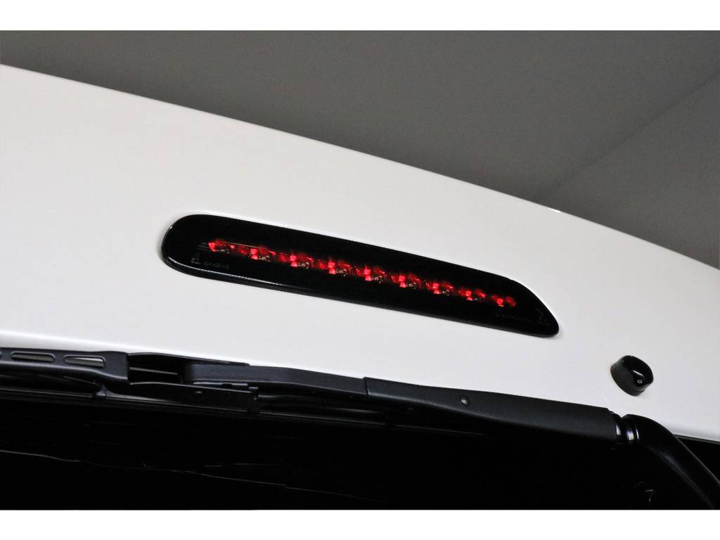 ヴァレンティ　ＬＥＤハイマウントストップランプ 装着済み!!!!!
