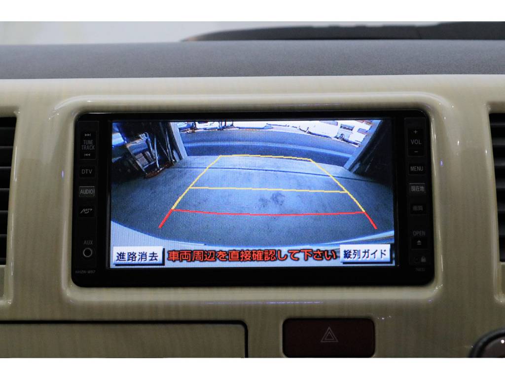 バックカメラ装着済みなので後方も安心!!!!