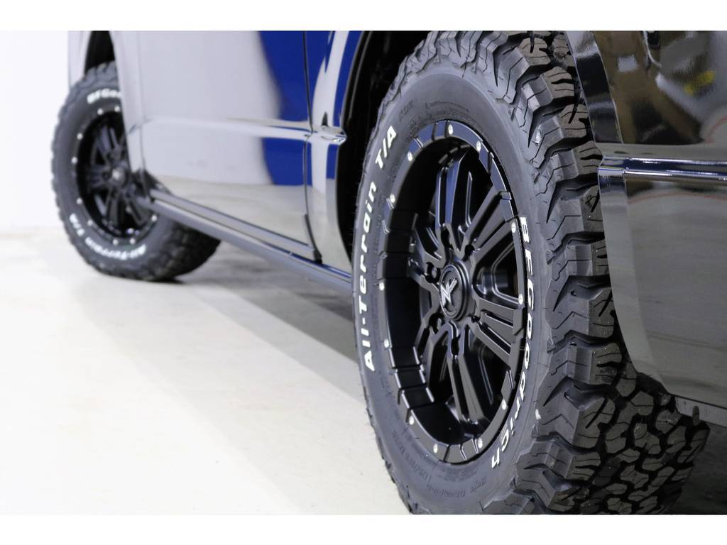 タイヤに合わせてアルミホイールはNITROPOWERの16インチ!!!!!!!