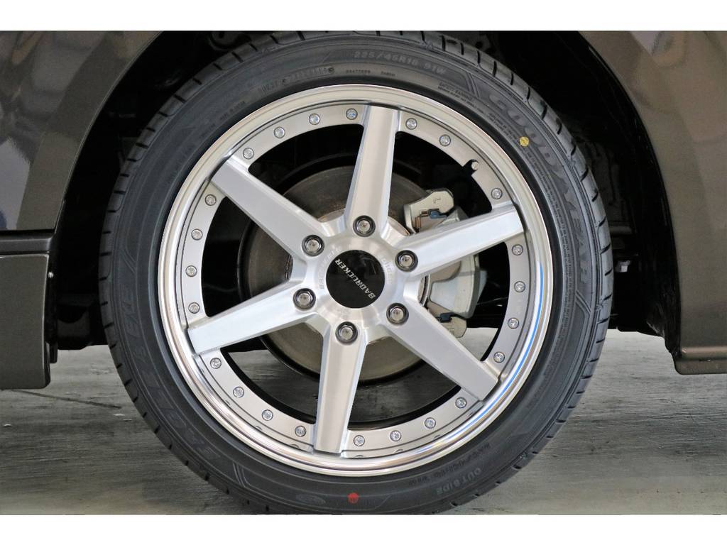 ホイールには415COBRA新作１８インチアルミホイール（２ピース）を新品で装着♪