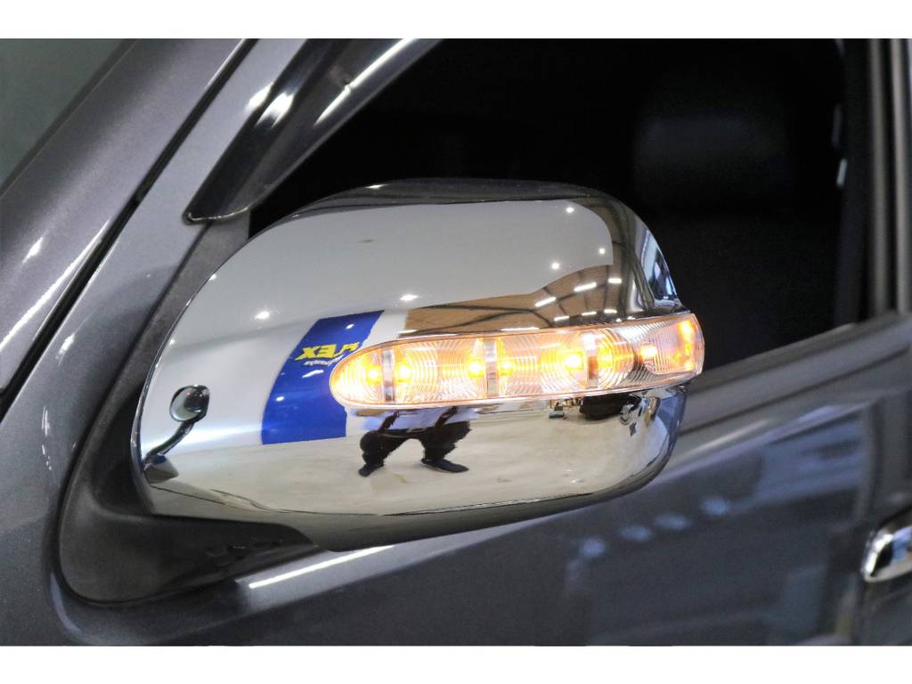 ＬＥＤウィンカー付きドアミラー装着済みです！