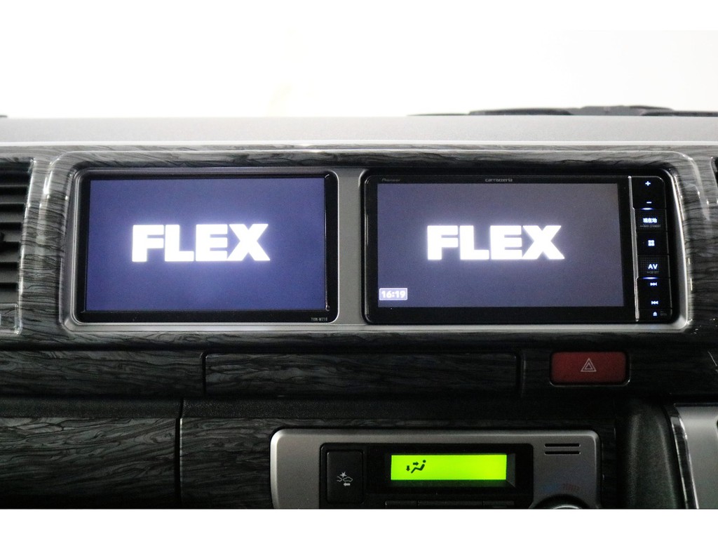 カロッツェリアＳＤナビ・フルセグＴＶ・Bluetooth接続可能でサブモニターも完備