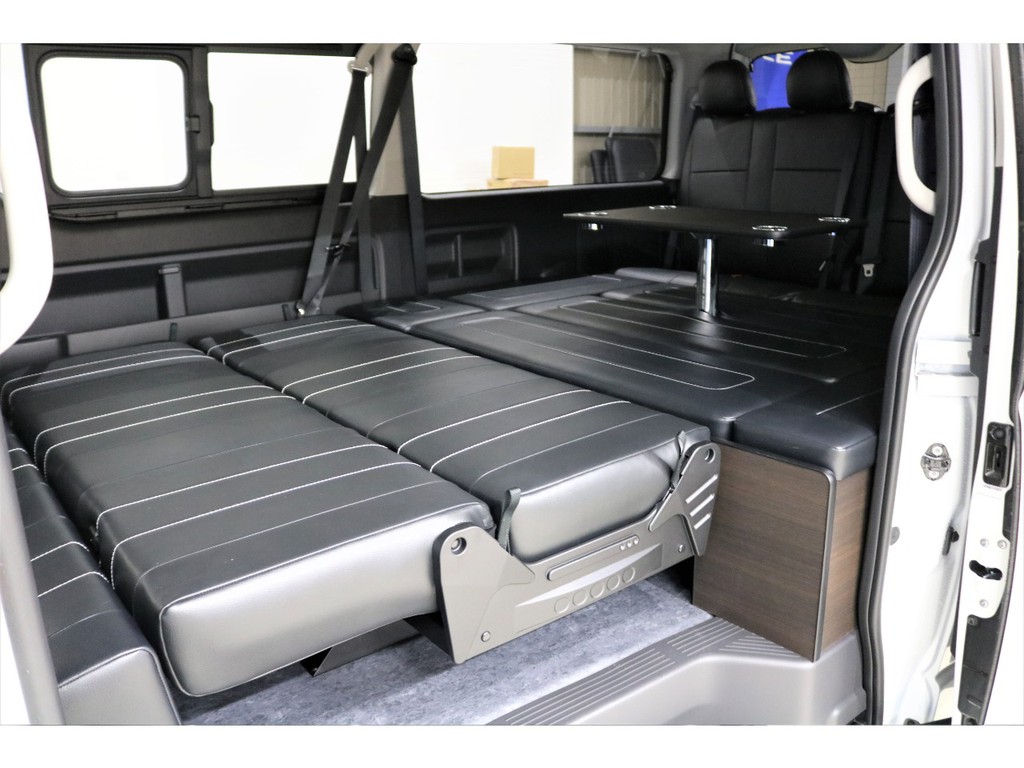 もちろんフルフラットにもなるので車中泊にはもってこいです!!!!