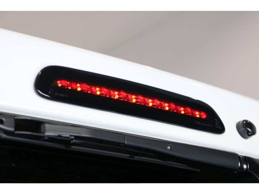 ヴァレンティ製ブラックLEDハイマウント