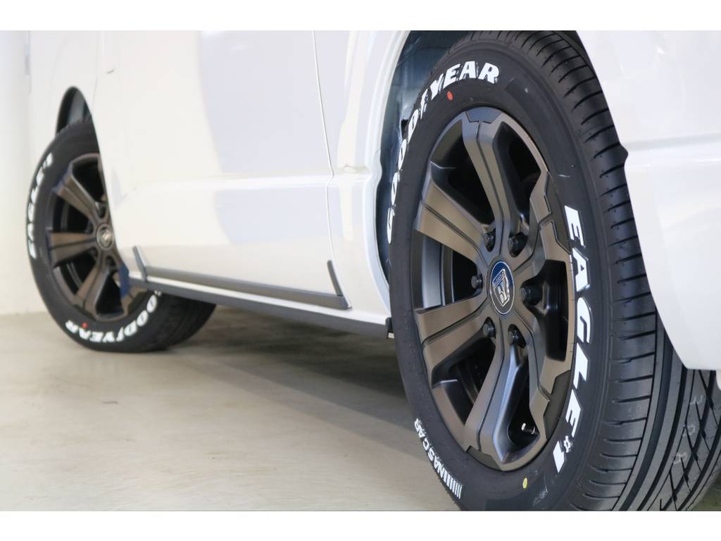 FLEXオリジナルカラー　クリムソン　バルベロ　グランデ17インチアルミホイール＆Goodyear EAGLE1　NASCARタイヤ