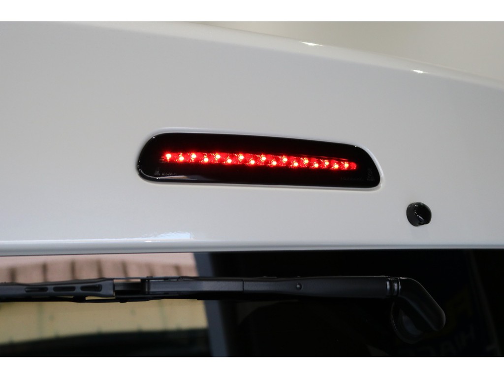 ヴァレンティ製ハイマウントストップランプ装着！